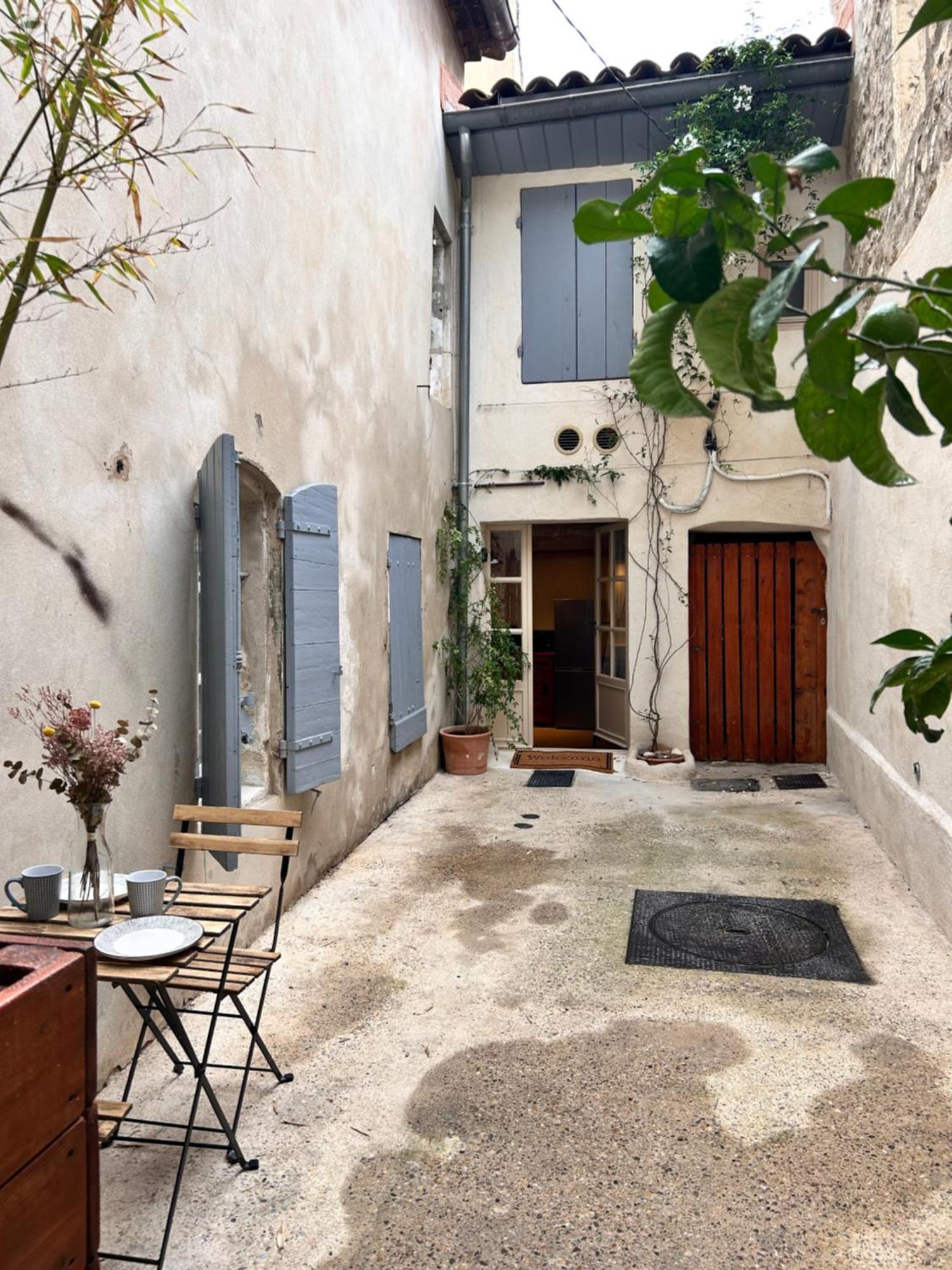 Duplex Centre Historique Arles Apartment Exterior photo